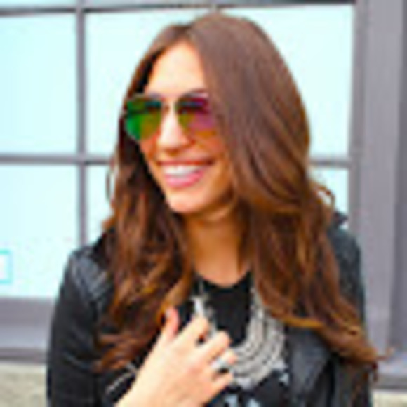 Meet your Posher, Mandy - Picture 1 of 1